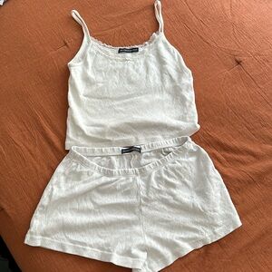 WHITE HEART PATTERN SLEEP SET